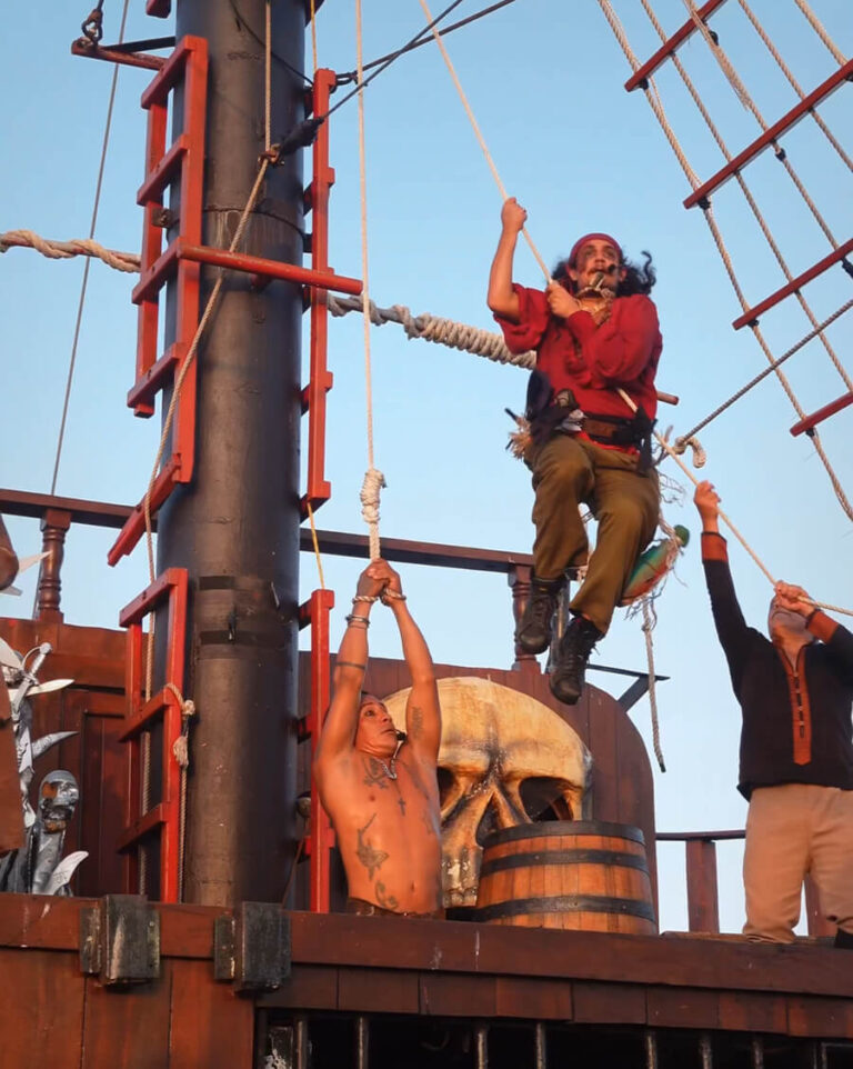 barco pirata tour